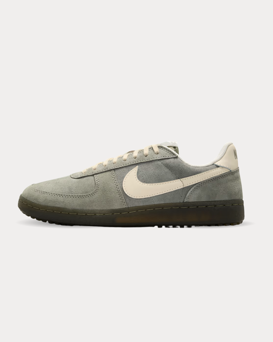 Nike Men's Field General Sneaker