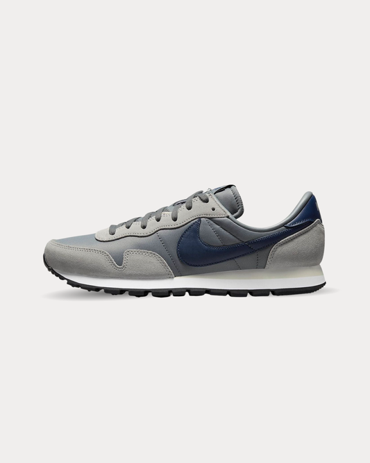 Nike - Air Pegasus '83 Blue Void Low Top Sneakers