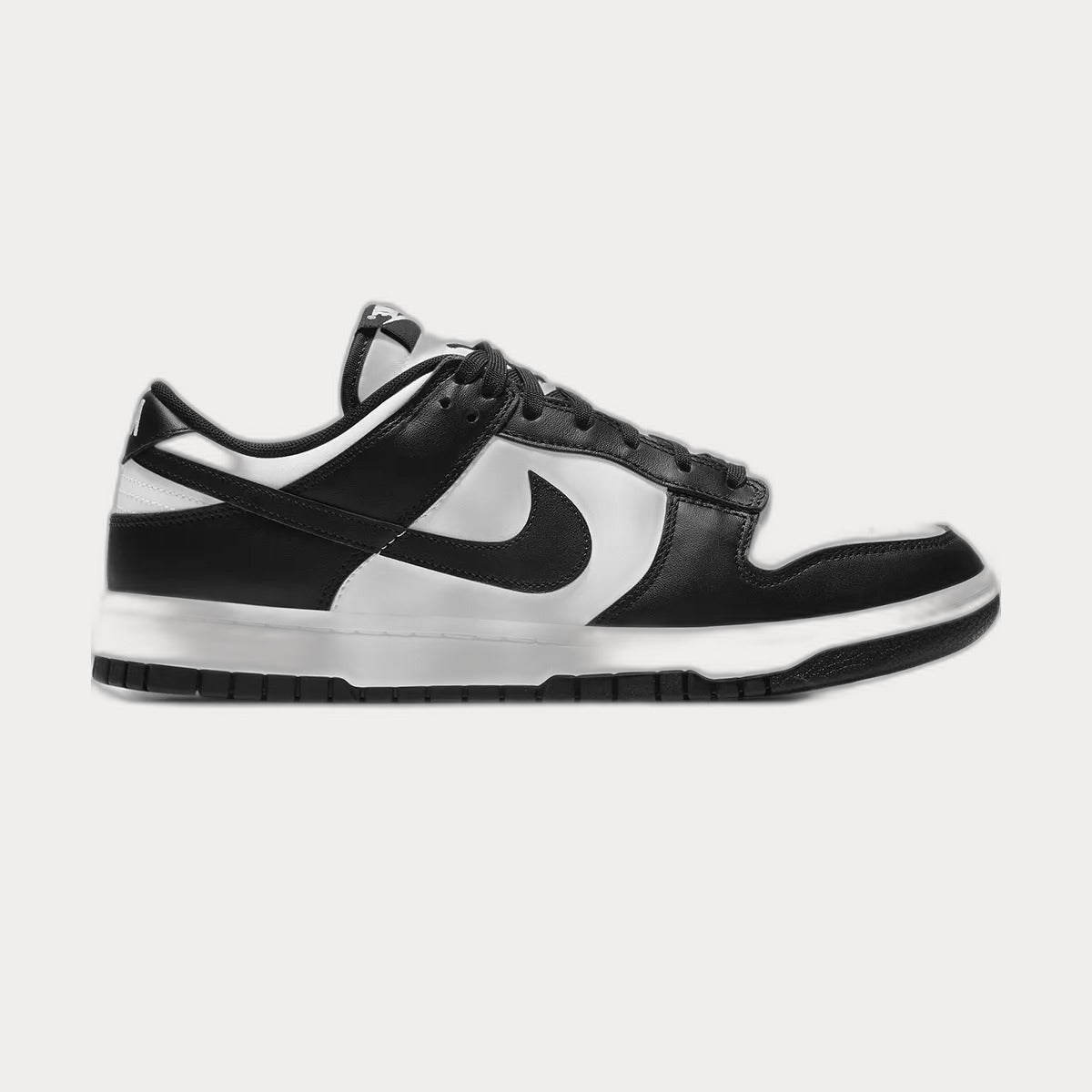 NikeDunk Low Retro Black / White - Panda Sneakers
